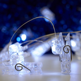 Гирлянда линейная FERON CL574 Прищепки, статичная, 4,5м USB 5000K , прозрачный шнур Гирлянда линейная FERON CL574 Прищепки, статичная, 4,5м USB 5000K , прозрачный шнур